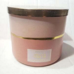 BBW / WHITE BARN VANILLA AND PEACH TEA 3 WICK CANDLE